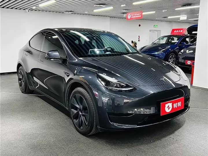 Фото 3 - Tesla Model Y