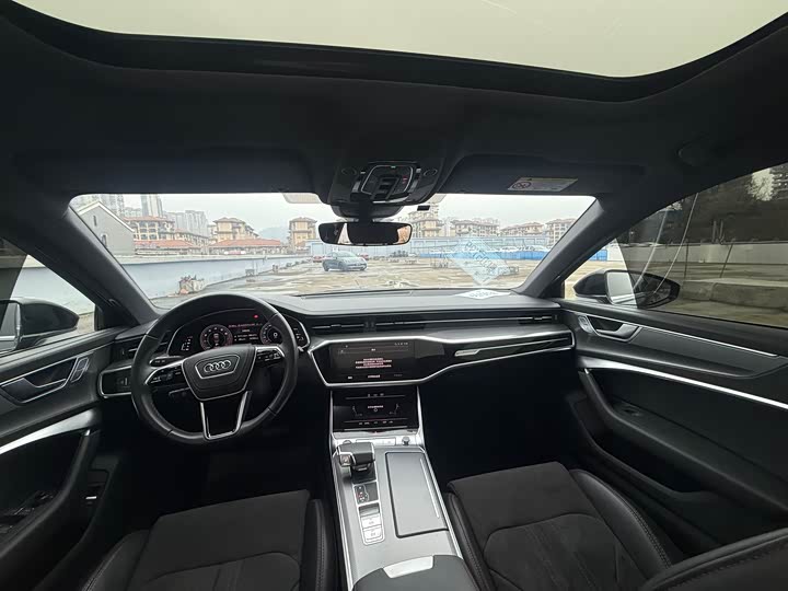 Фото 8 - Audi A6L