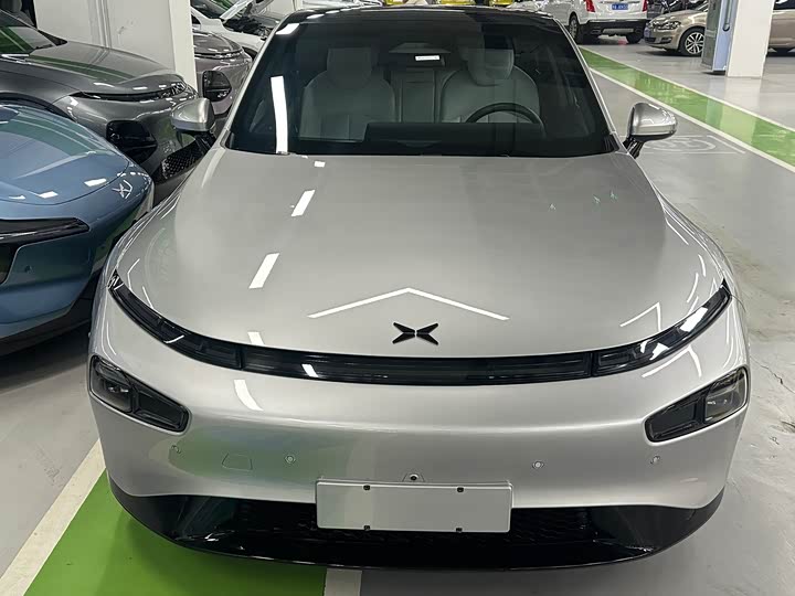 Фото 2 - XPeng P7