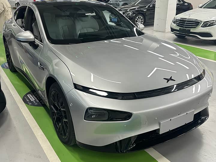Фото 3 - XPeng P7