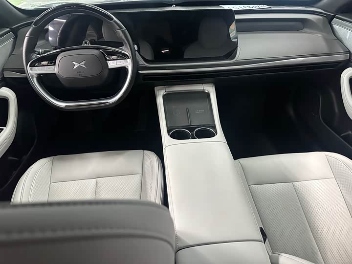 Фото 7 - XPeng P7