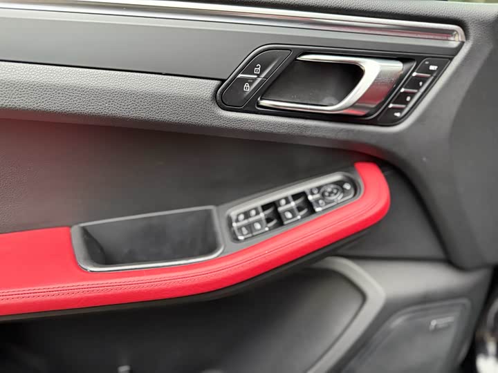 Фото 6 - Porsche Macan