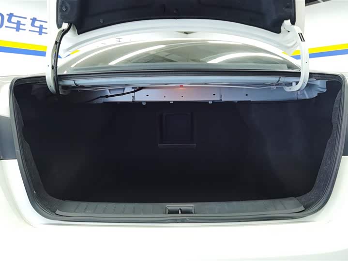 Фото 4 - Nissan Sylphy