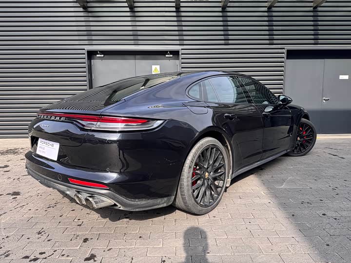 Фото 6 - Porsche Panamera