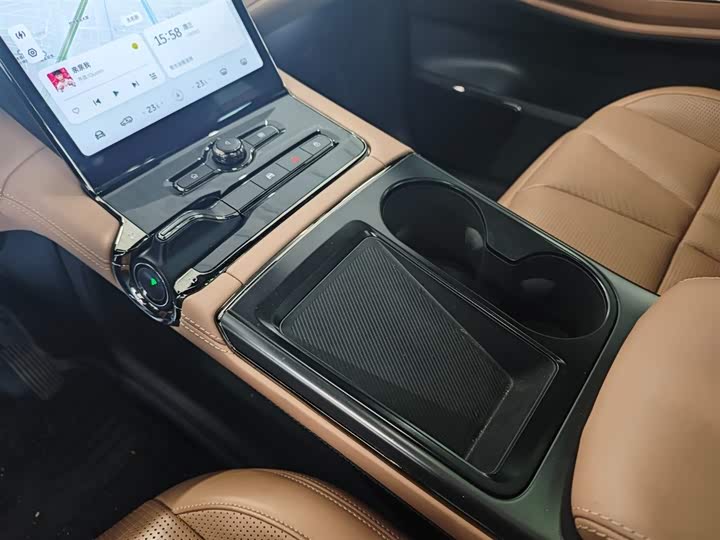 Фото 9 - Nio ES8