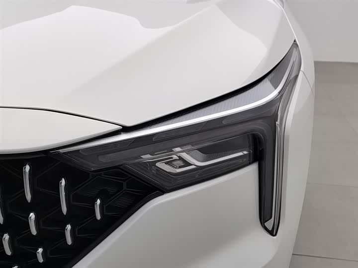 Фото 7 - Bestune B70