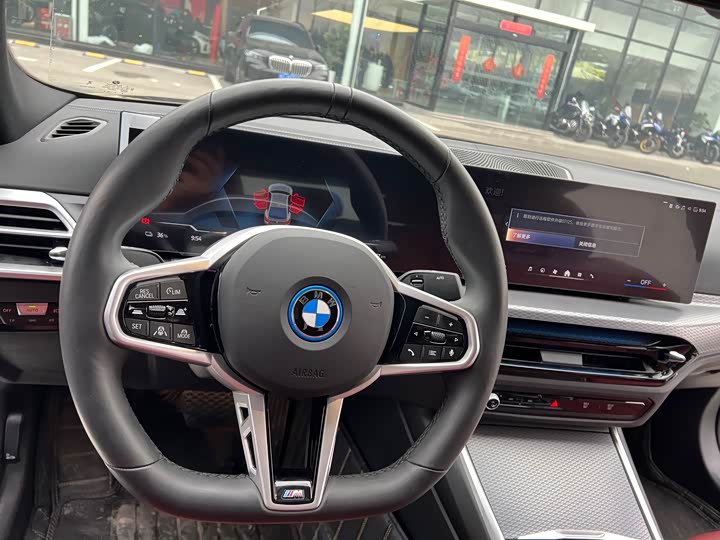 Фото 7 - BMW i4
