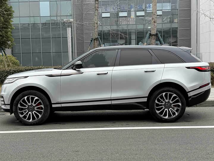 Фото 4 - Land Rover Range Rover Velar