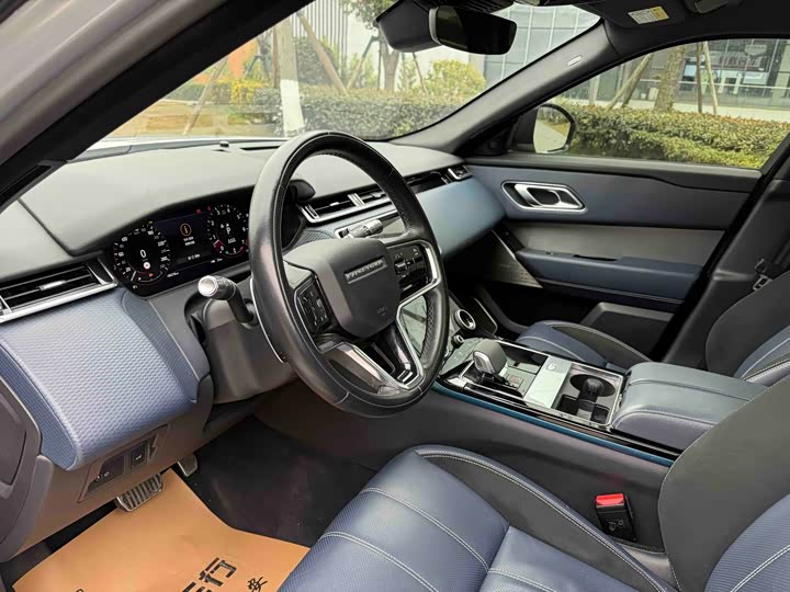 Фото 8 - Land Rover Range Rover Velar