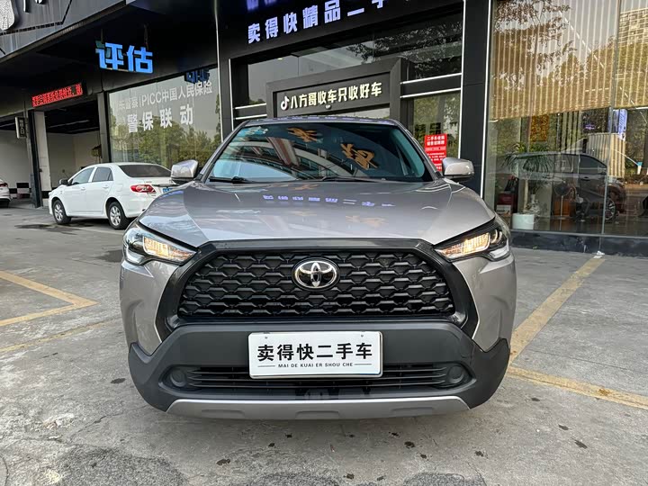 Фото 2 - Toyota Corolla Cross