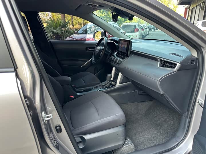 Фото 6 - Toyota Corolla Cross