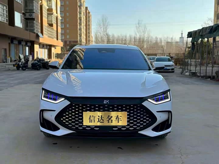 Фото 2 - BYD Han