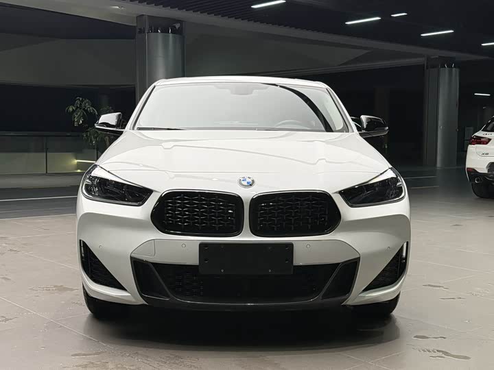 Фото 2 - BMW X2