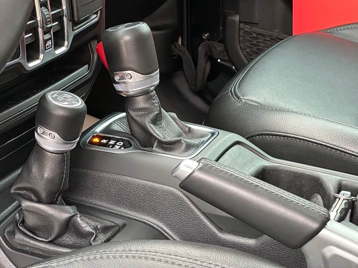 Фото 5 - Jeep Wrangler