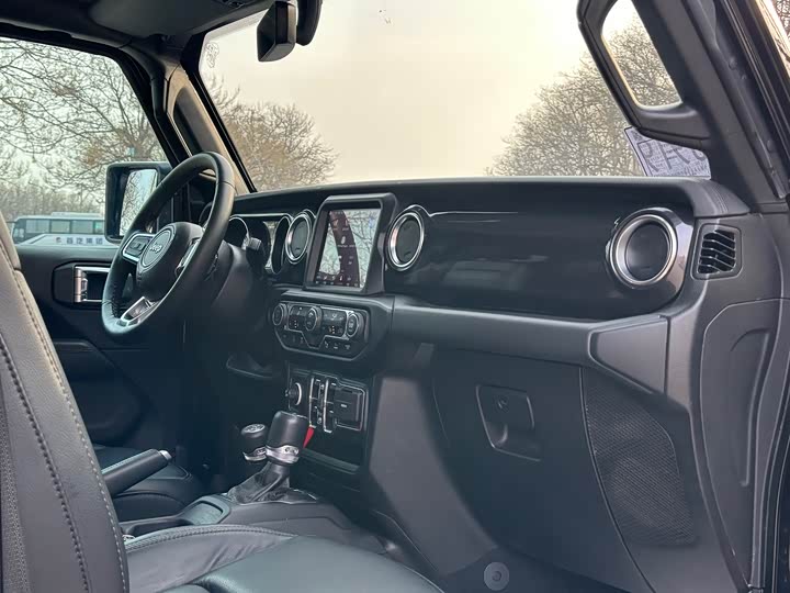 Фото 6 - Jeep Wrangler