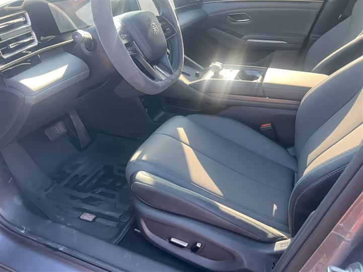 Фото 8 - BYD Qin L