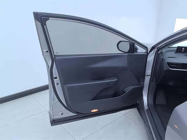 Фото 7 - Toyota bZ3