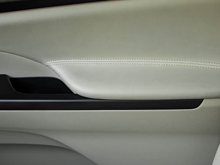 Фото 8 - Buick GL8 ES