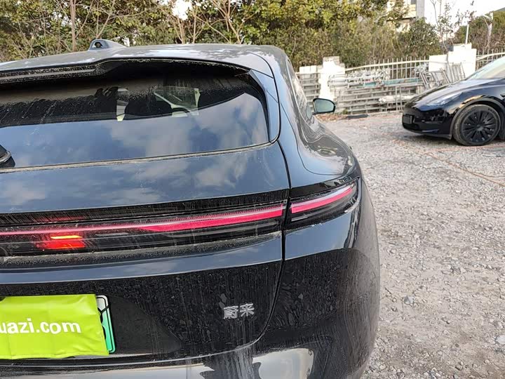 Фото 8 - Nio ET5T