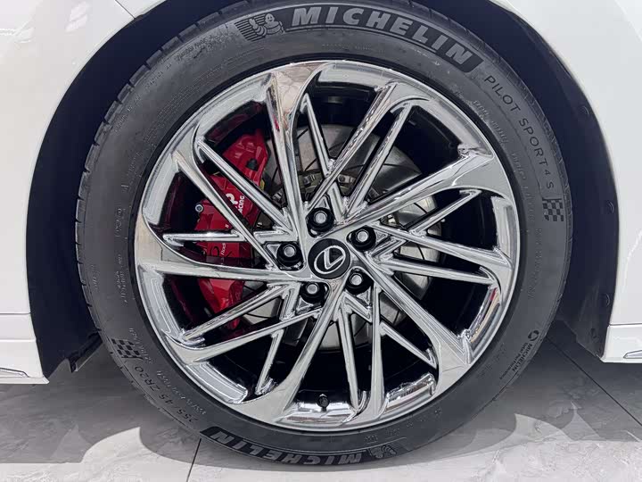 Фото 9 - Lexus LM