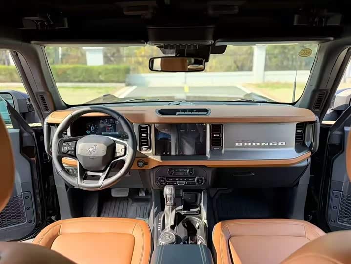 Фото 7 - Ford Bronco