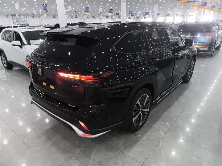 Фото 7 - Toyota Crown Kluger