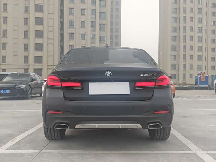 Фото 5 - BMW 5 Series