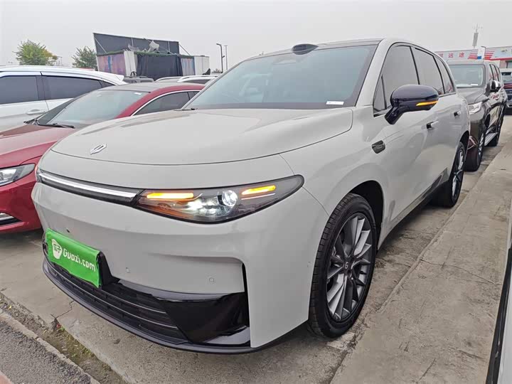 Фото 2 - Leapmotor C10