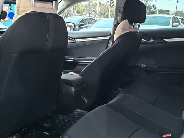 Фото 7 - Honda Civic