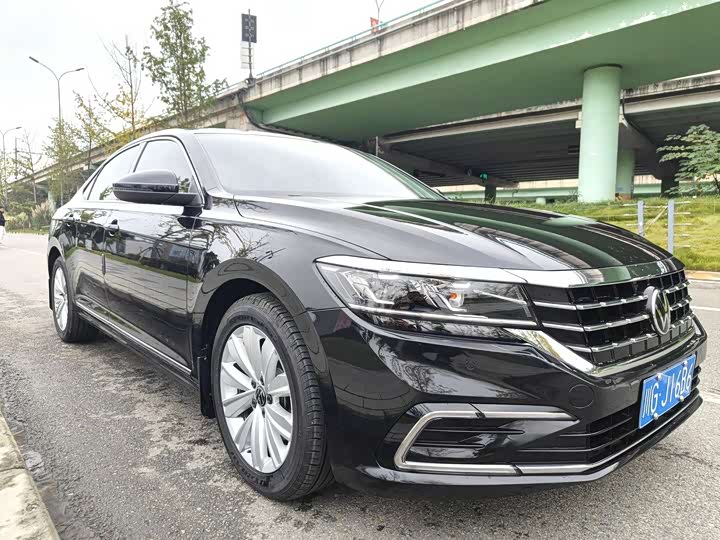 Фото 3 - Volkswagen Passat