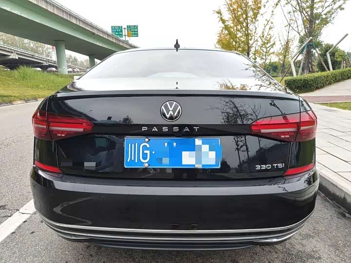 Фото 7 - Volkswagen Passat