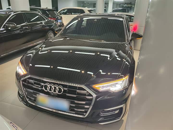 Фото 2 - Audi A6L