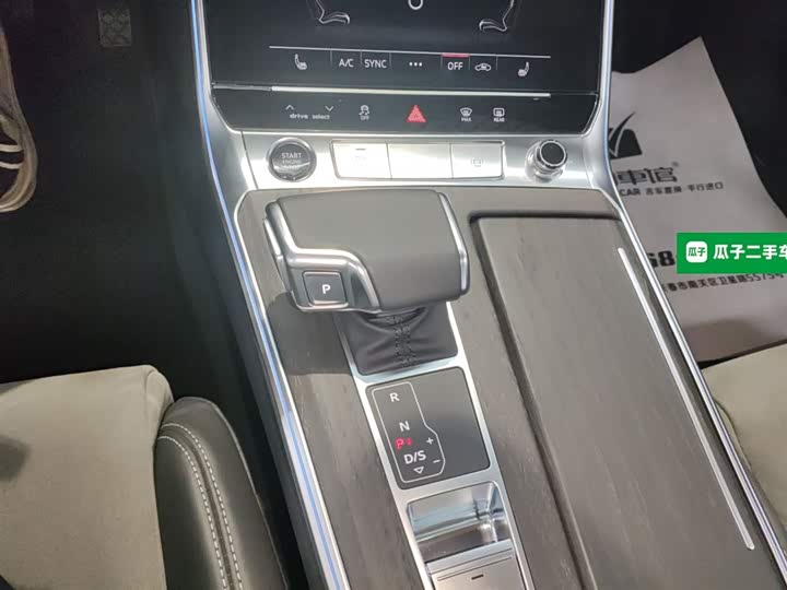 Фото 6 - Audi A6L