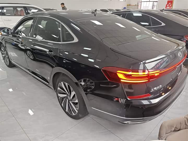 Фото 5 - Volkswagen Passat