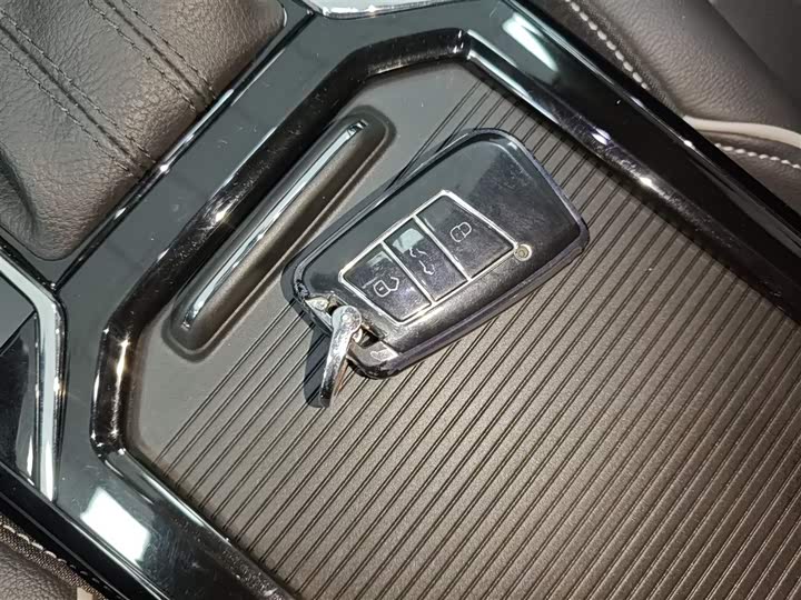 Фото 9 - Volkswagen Passat