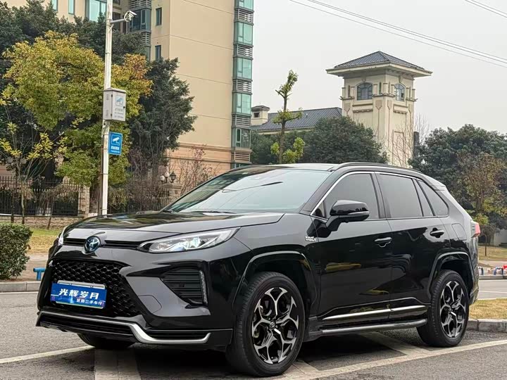 Фото 1 - Toyota Wildlander Hybrid