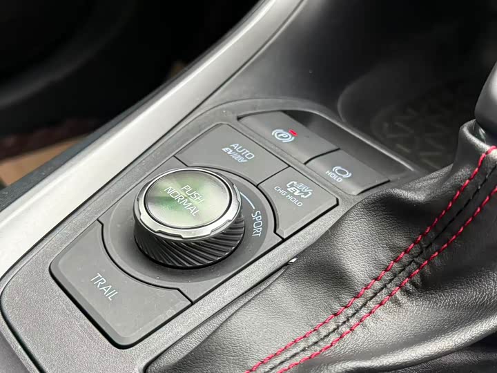 Фото 6 - Toyota Wildlander Hybrid