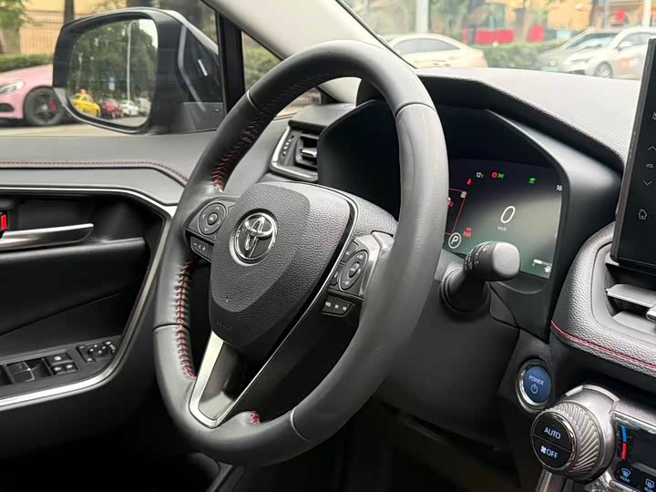 Фото 8 - Toyota Wildlander Hybrid