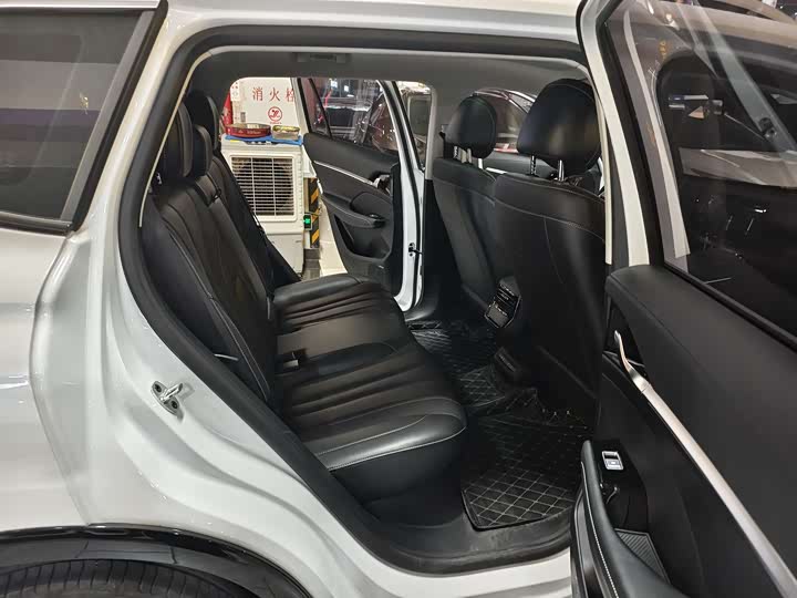 Фото 9 - Roewe RX5 Max