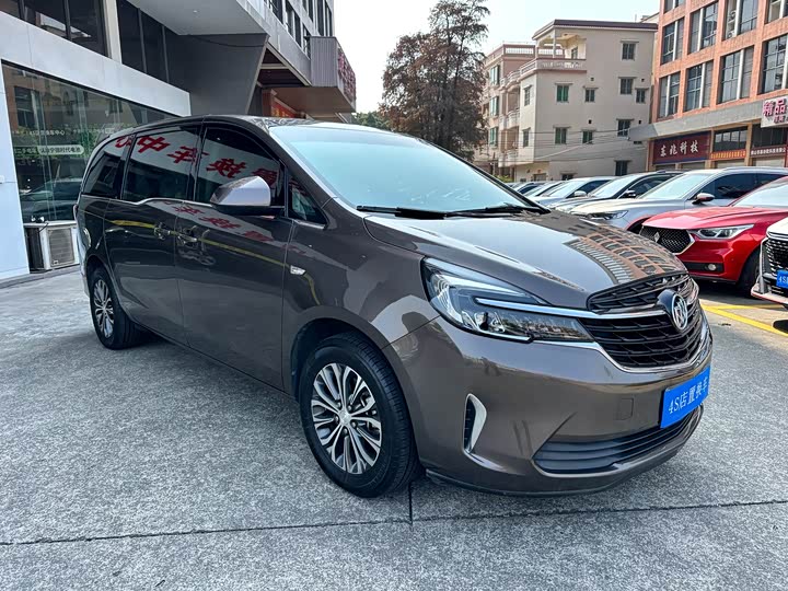 Фото 3 - Buick GL8 ES