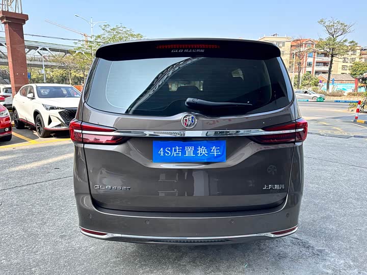 Фото 5 - Buick GL8 ES