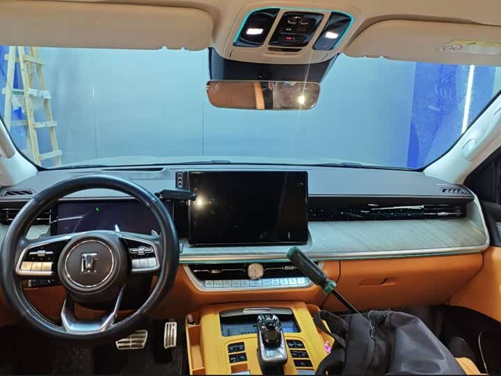 Фото 5 - Tank 500 Hybrid