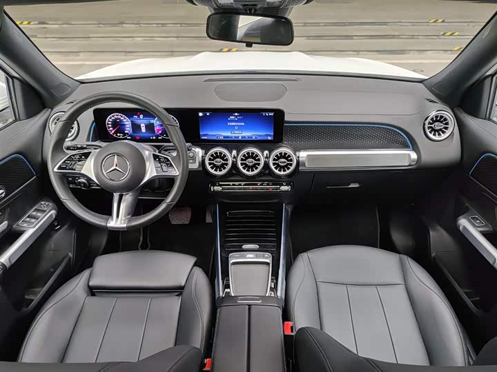 Фото 7 - Mercedes-Benz GLB-Class