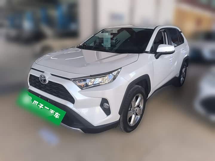 Фото 3 - Toyota RAV4