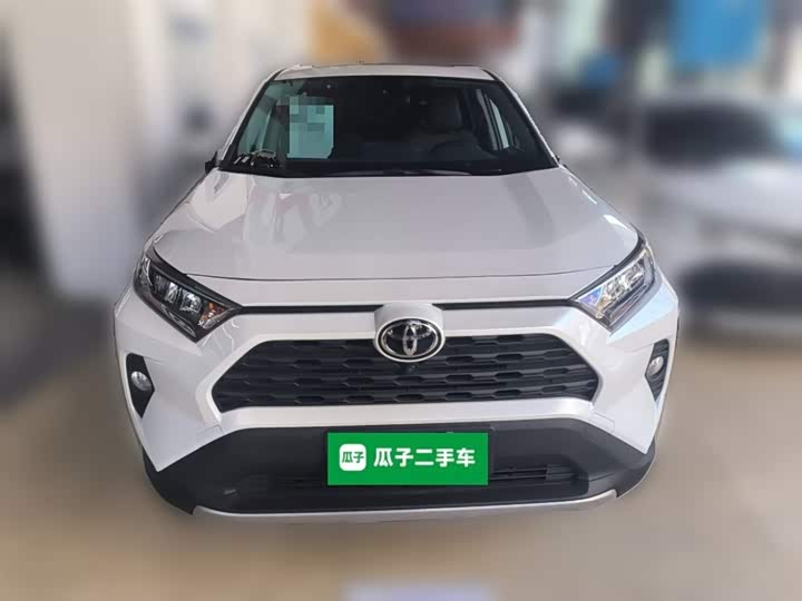 Фото 5 - Toyota RAV4