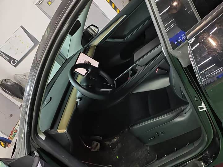 Фото 2 - Tesla Model Y