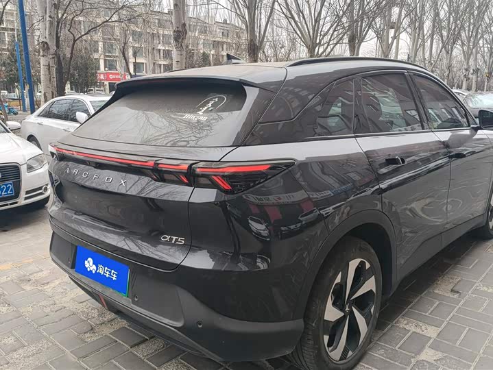 Фото 3 - BAIC Arcfox Alpha T5