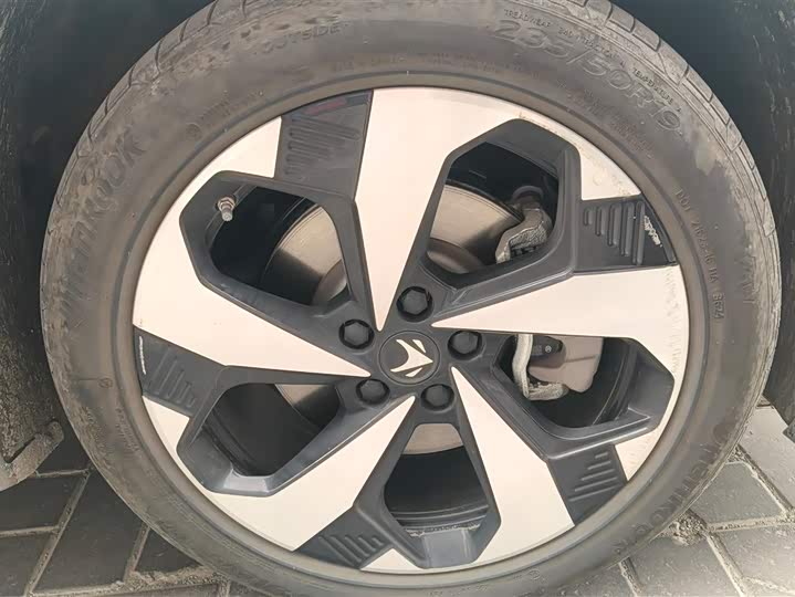 Фото 6 - BAIC Arcfox Alpha T5