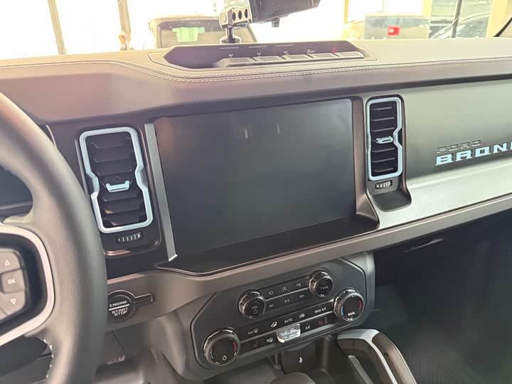 Фото 7 - Ford Bronco