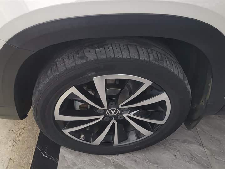 Фото 6 - Volkswagen Tharu